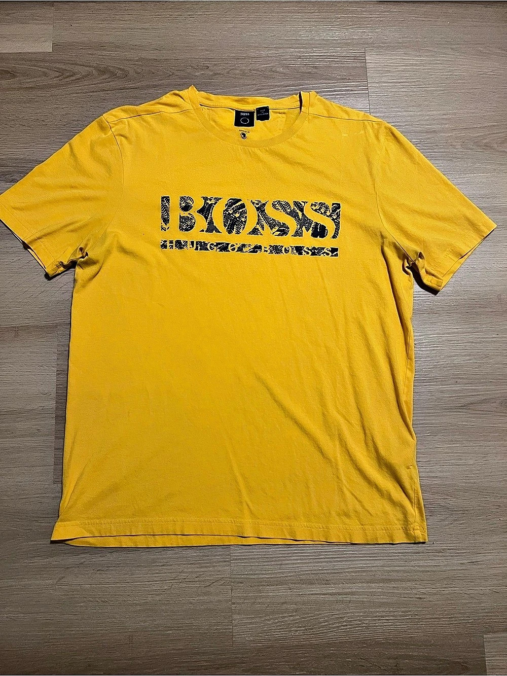 BOSS Men's Cotton Graphic Tee Size M